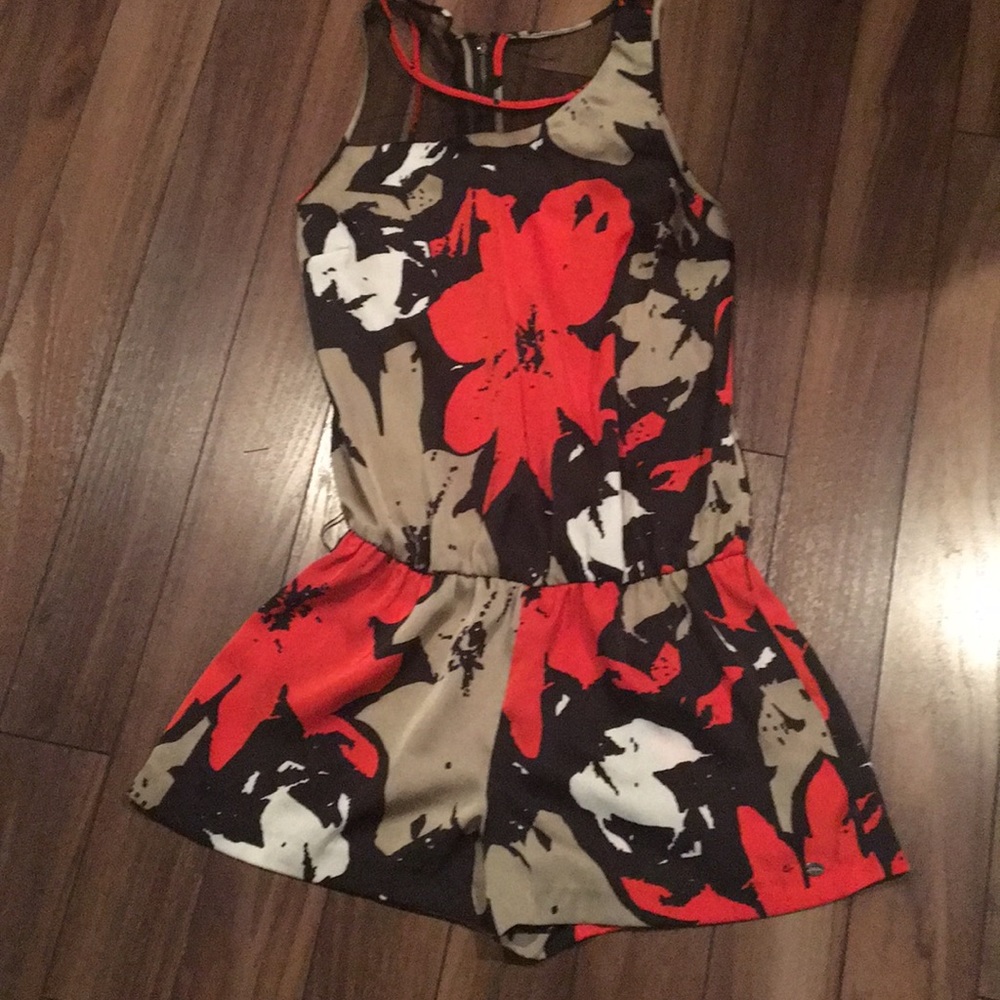 GUESS Sleeveless Sexy Satin Like Romper Size S